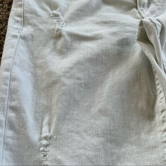 Dex Distressed White Embroidered Floral Design Crop Jeans Size 30 - Picture 7 of 11